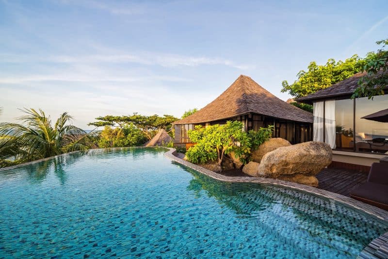 Ocean Front Pool Villa Suite Thumbnail